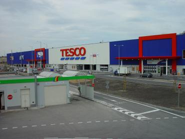 Hypermarket TESCO Lamač
